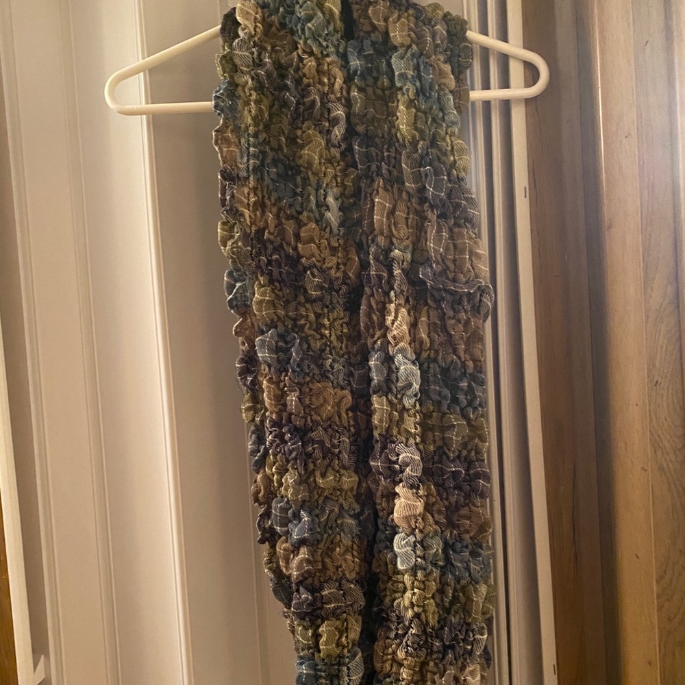 ❄️WINTER CLEARANCE!!❄️ Infinity scarf - Picture 4 of 7